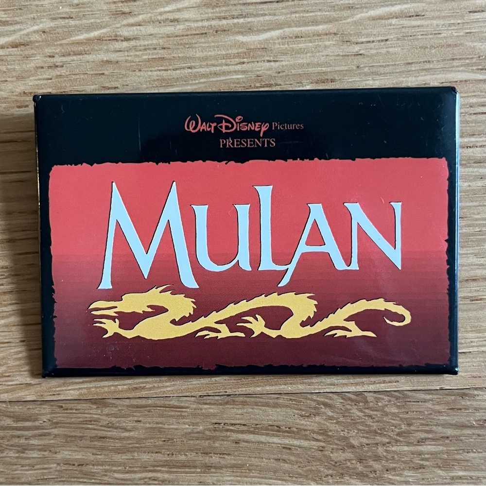 Mulan Disney 1998 Vintage Promotional Collectors Pin Badge